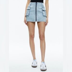 Alice + Olivia Rahmi Cargo Mini Skirt in Rockstar Blue, size 25